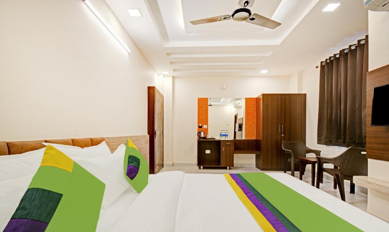 Treebo Paras Raj Near City Palace Удайпур Екстериор снимка