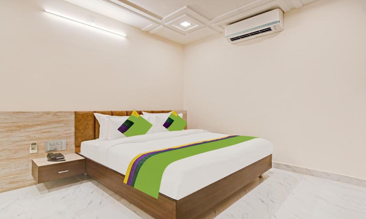 Treebo Paras Raj Near City Palace Удайпур Екстериор снимка
