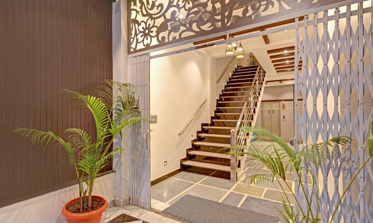 Treebo Paras Raj Near City Palace Удайпур Екстериор снимка